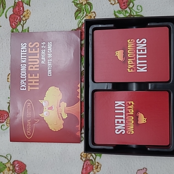 Exploding Kittens Card Game - Picture 3 of 3